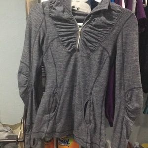 Lulu lemon heather grey long sleeve